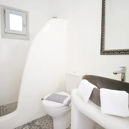 מלון דירות Crystal View Mykonos 2*