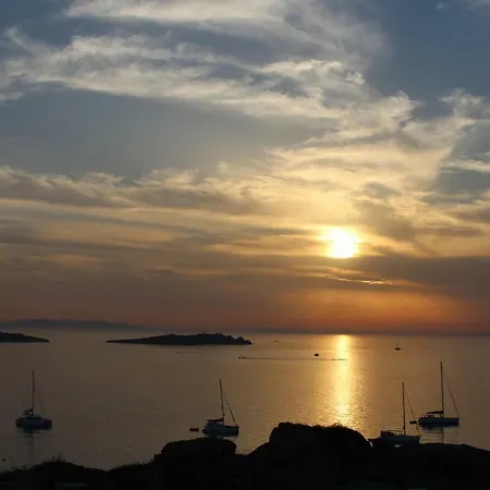 Crystal View Mykonos מלון דירות 2*